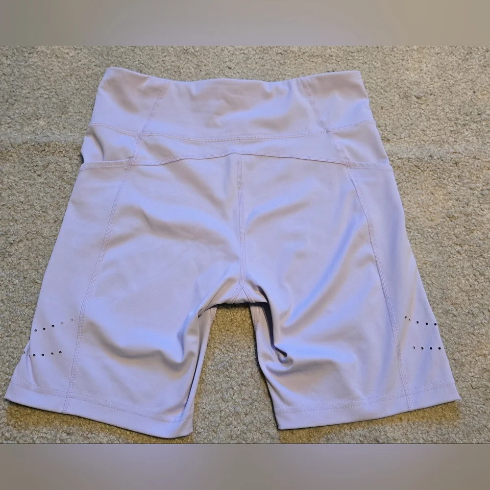 Brooks Ligh Purple Running/Bike Shorts Size Large - Picture 2 of 4